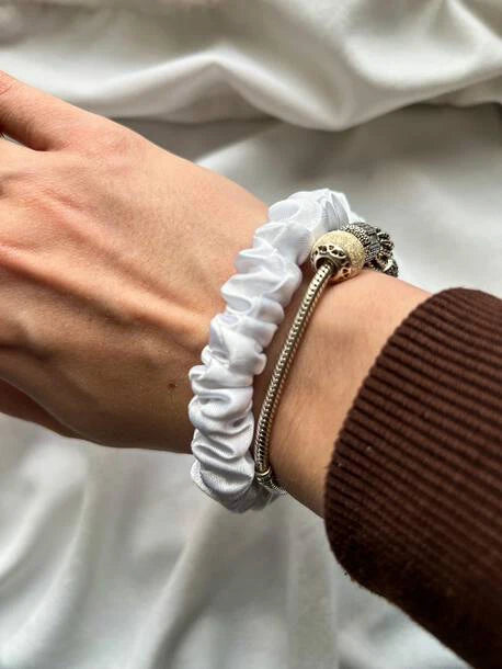 Scrunchie SLIM biel Satyna