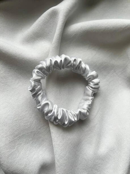 Scrunchie SLIM biel Satyna