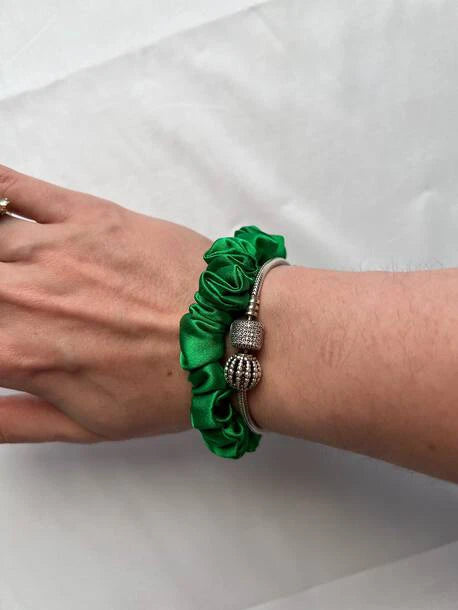 Scrunchie SLIM zielona Satyna