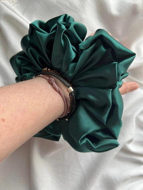 Scrunchie XXL butelkowa zieleń Satyna