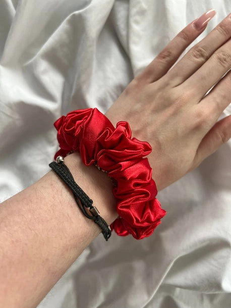 Scrunchie MINI ostra czerwień Satyna