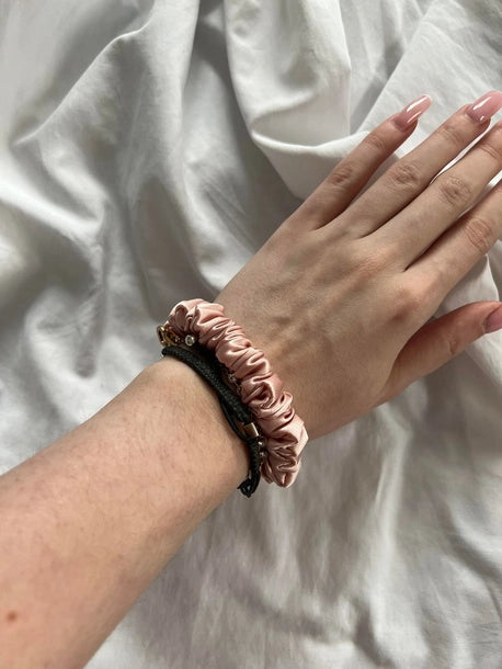 Scrunchie SLIM pudrowy róż Jedwab
