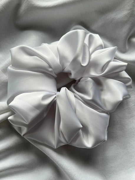 Scrunchie XXL biel Satyna