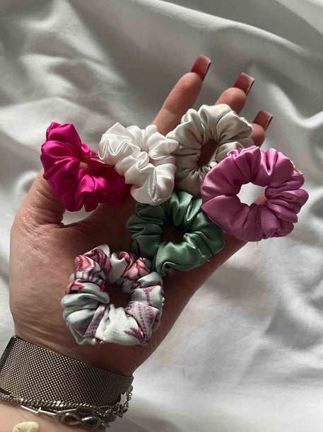Scrunchie XS cukierkowy róż Jedwab